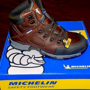 Men’s Waterproof Michelin Boots ,size 9W US , EU 42, UK 8 , CM 27
